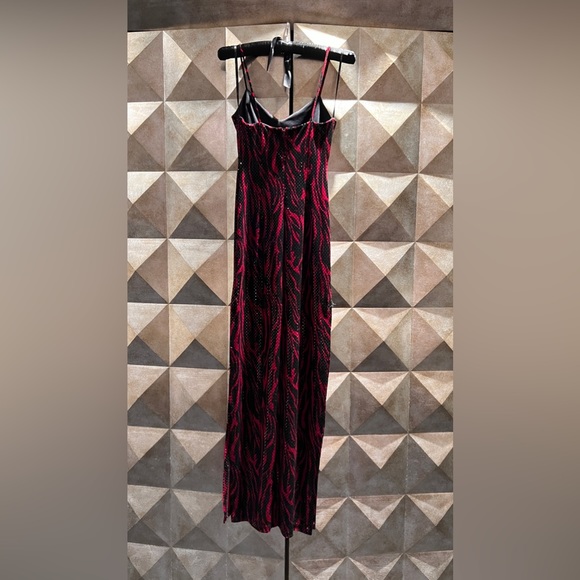 Cache Size 4 Formal Dress - Picture 3 of 4